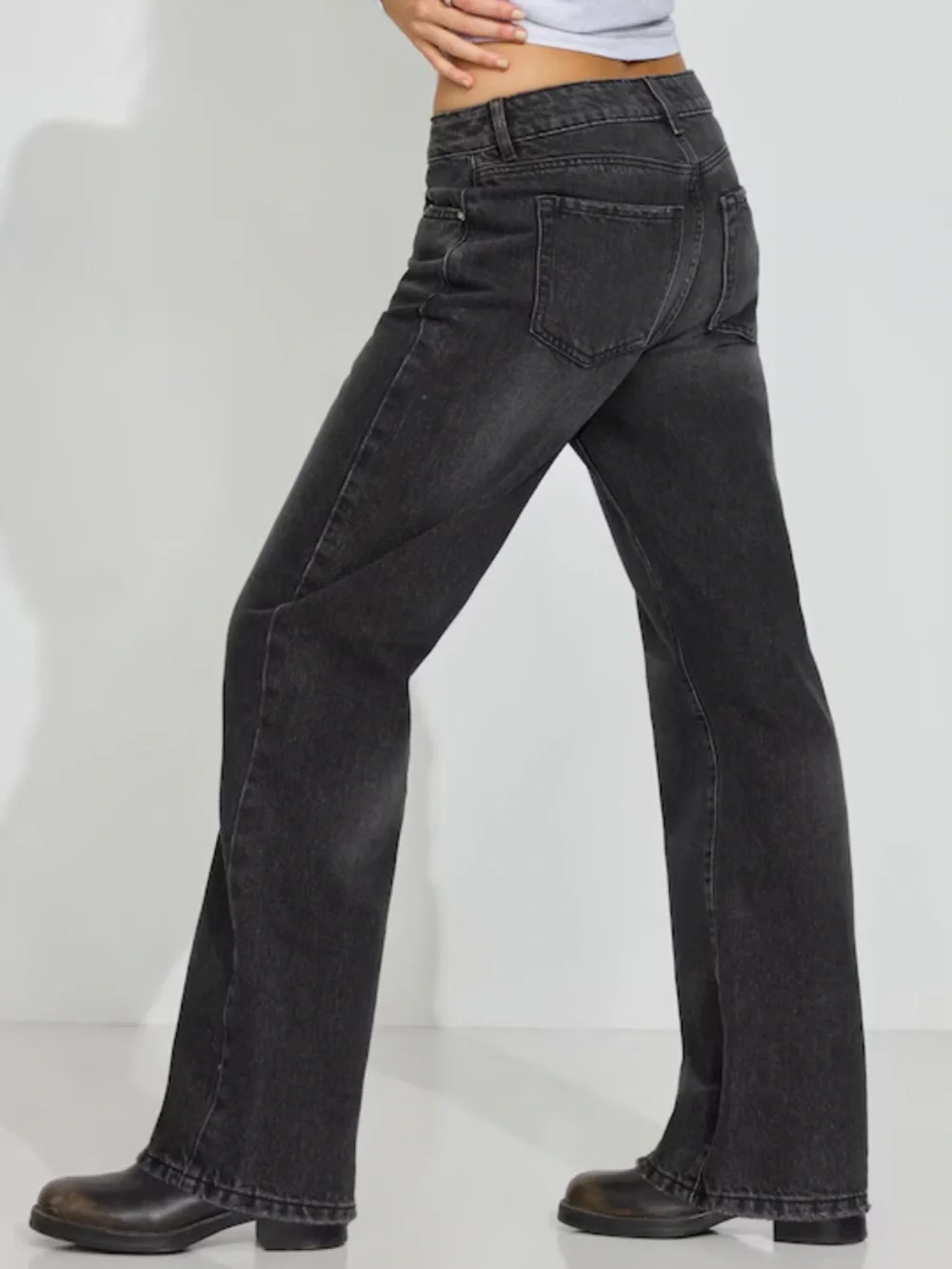GARAGE Cinder Black Denim Slouchy Straight Leg Jean Women’s Size 5/27 - Picture 2 of 8